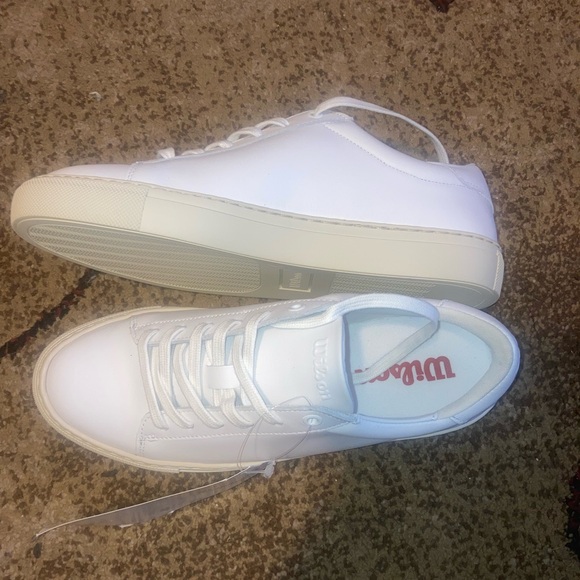 NEW Wilson Classic Premium Tennis Shoes - Picture 7 of 10